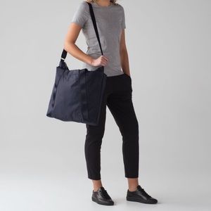 Carry The Day Bag *22L with Heatproof Pocket